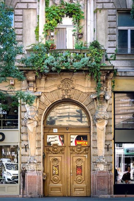 Astoria Apartment Budapest Esterno foto